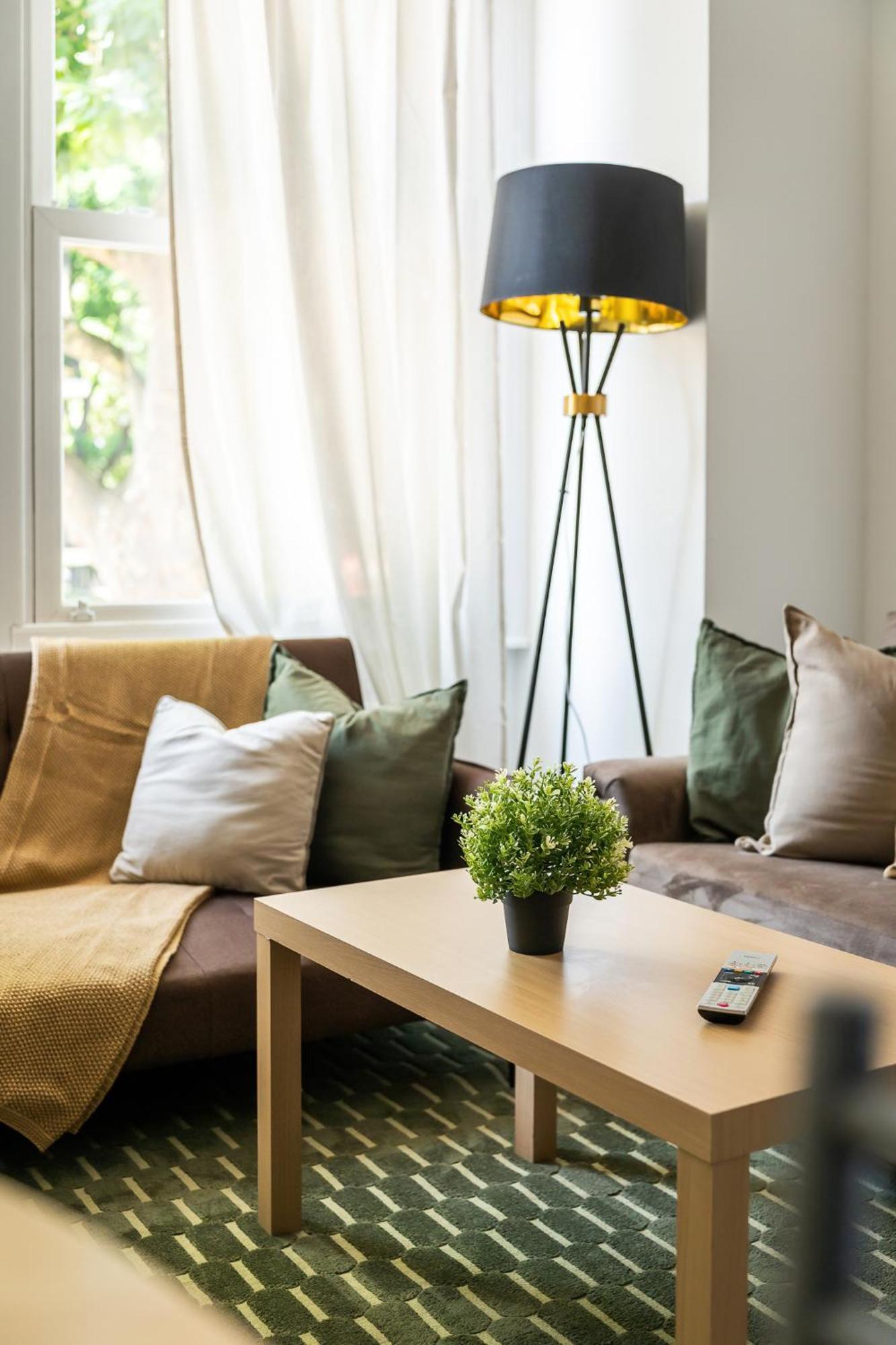 Gorgeous 2Bed Apartment In Fulham, Londra Exterior foto